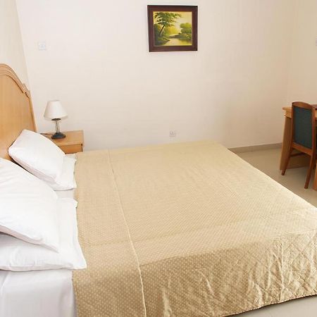 Nuzha Hotel Apartments Маскат Екстер'єр фото