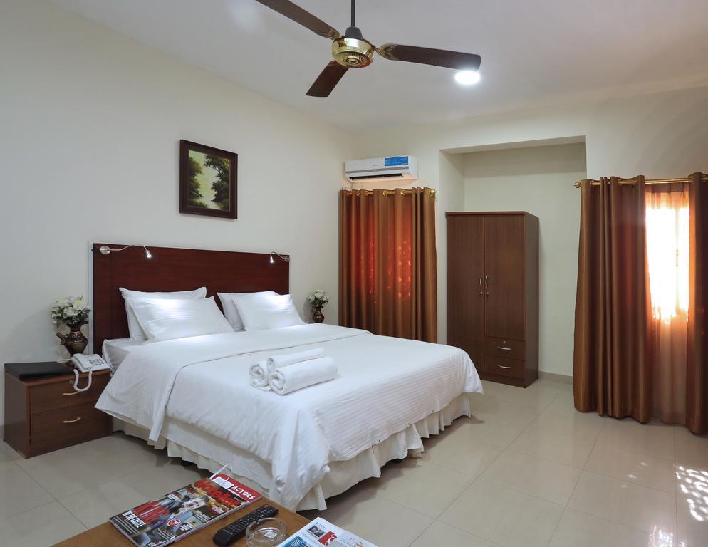 Nuzha Hotel Apartments Маскат Екстер'єр фото