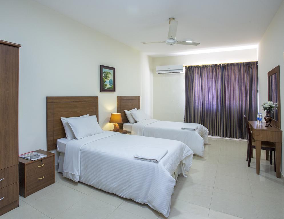 Nuzha Hotel Apartments Маскат Екстер'єр фото