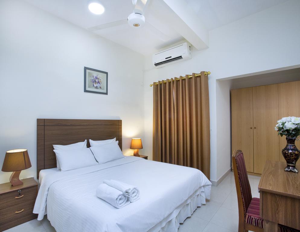 Nuzha Hotel Apartments Маскат Екстер'єр фото