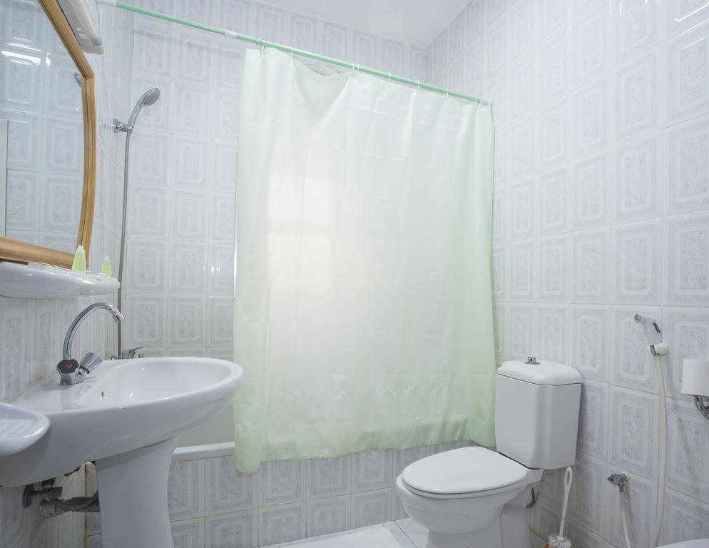 Nuzha Hotel Apartments Маскат Екстер'єр фото