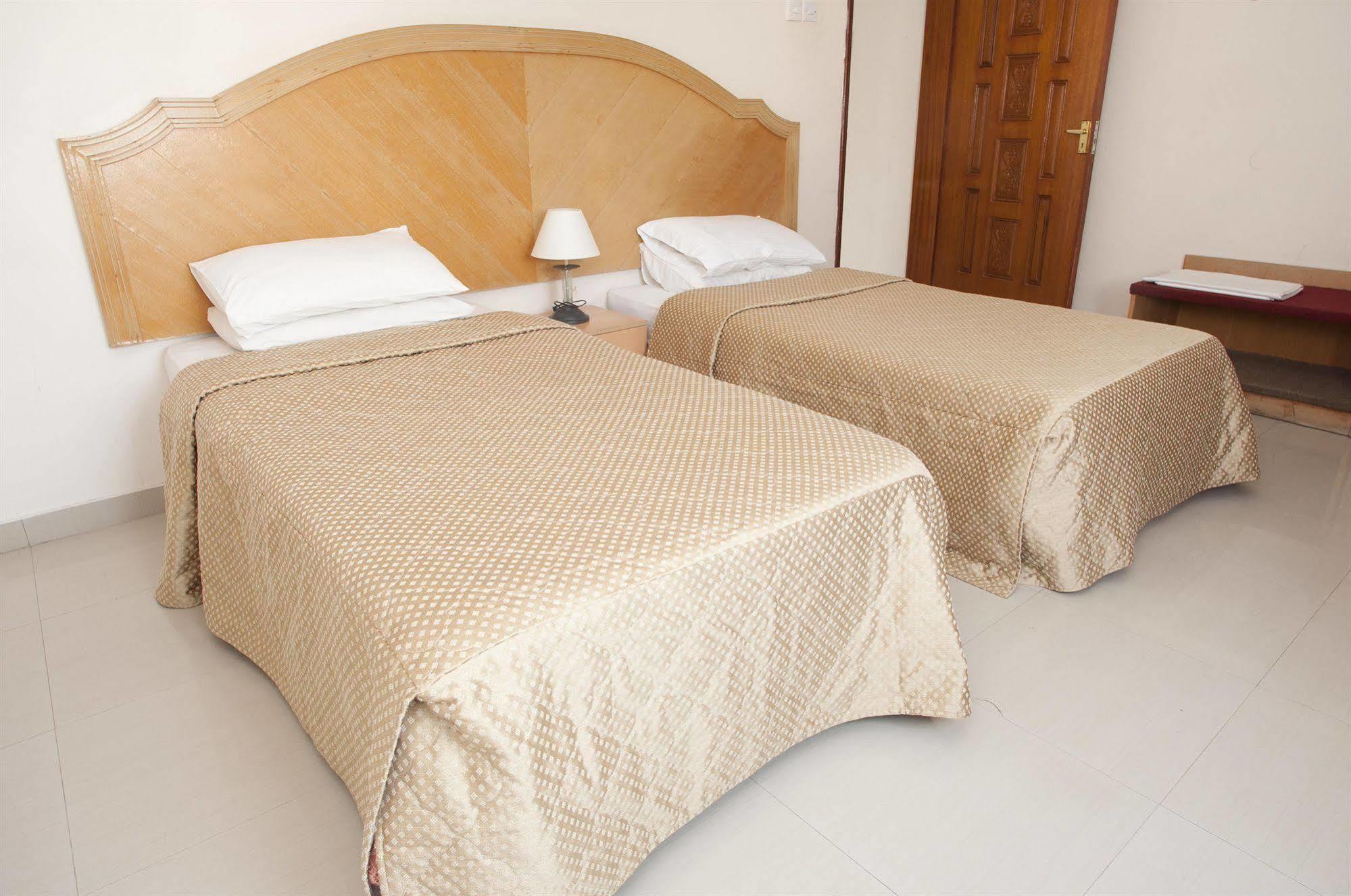 Nuzha Hotel Apartments Маскат Екстер'єр фото