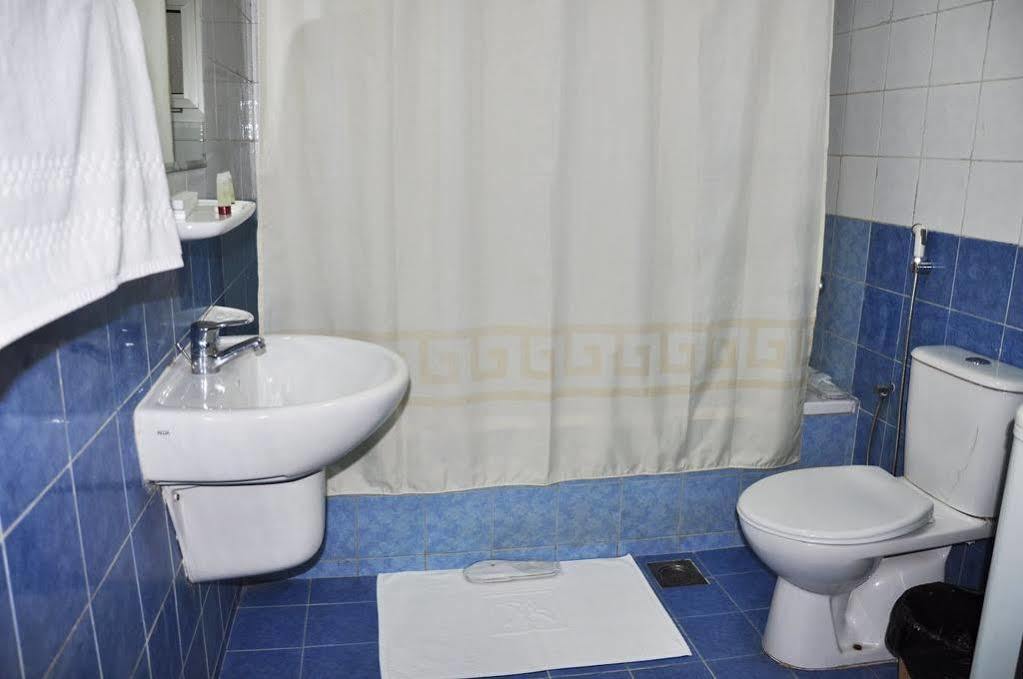 Nuzha Hotel Apartments Маскат Екстер'єр фото