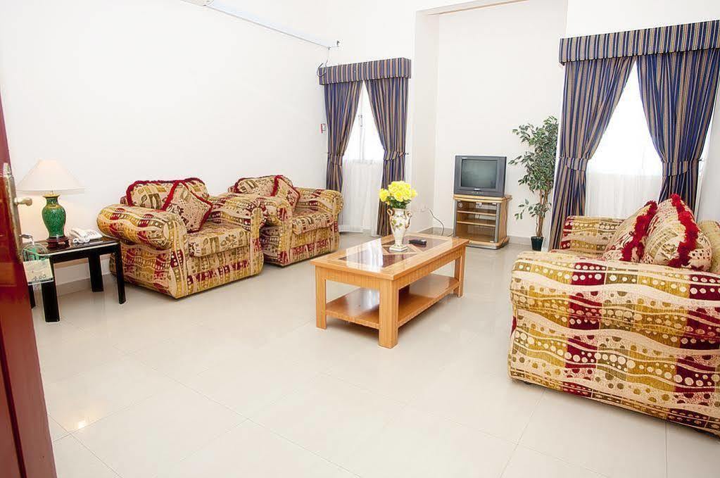 Nuzha Hotel Apartments Маскат Екстер'єр фото